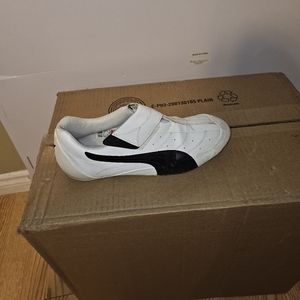 Velcro puma shoes